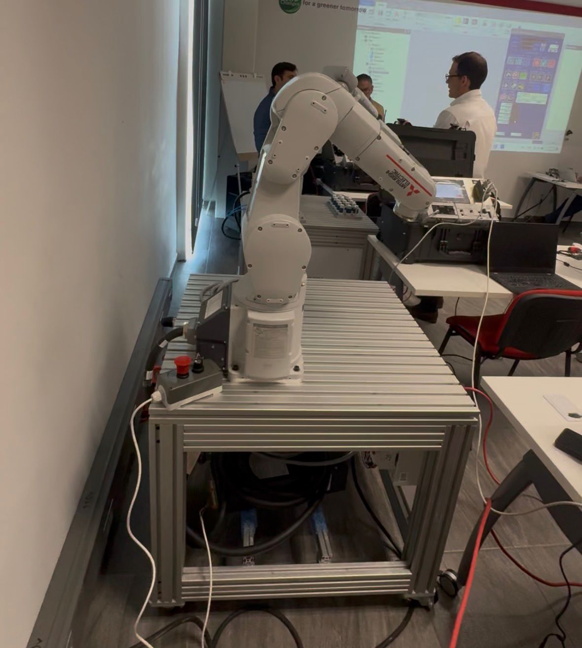 Robot industrial en operación